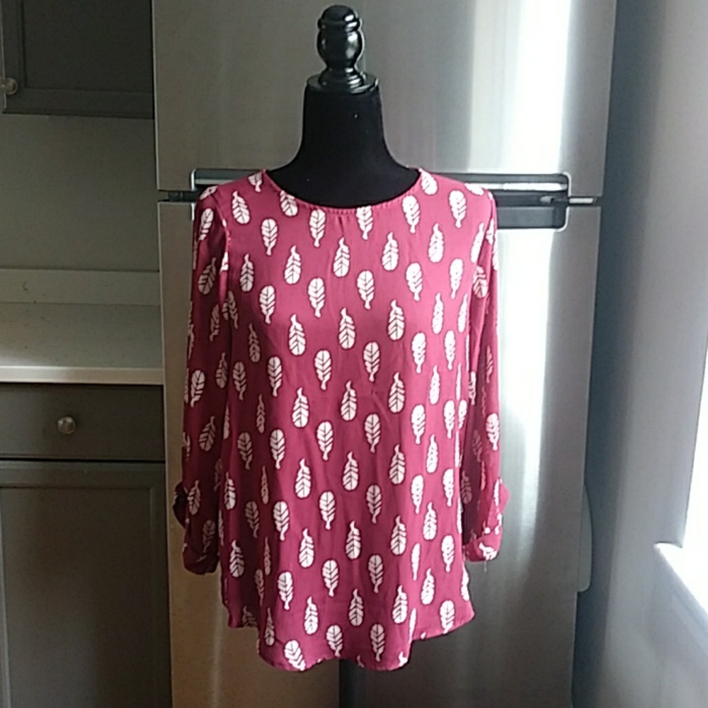 41 Hawthorne Feather printed blouse